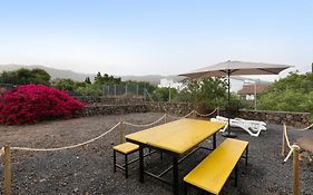 La Casa Amarilla